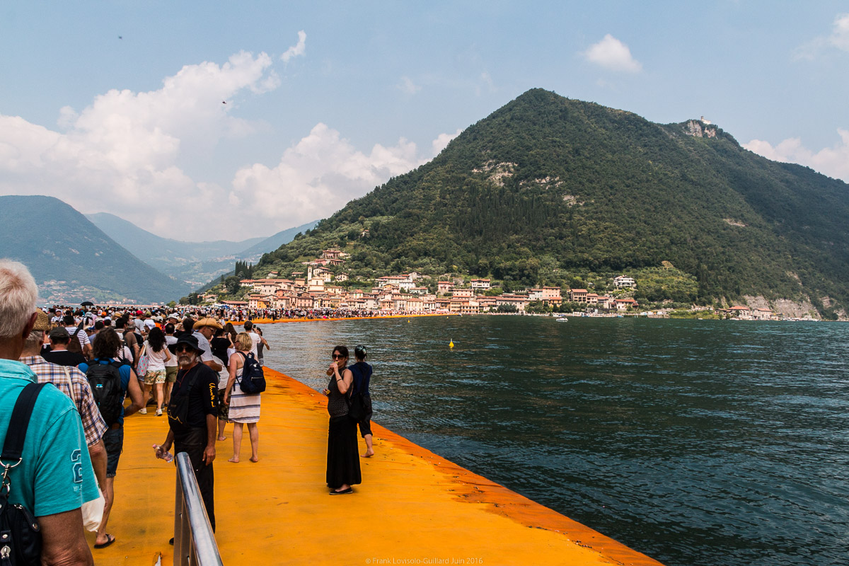 christo the floating piers 016