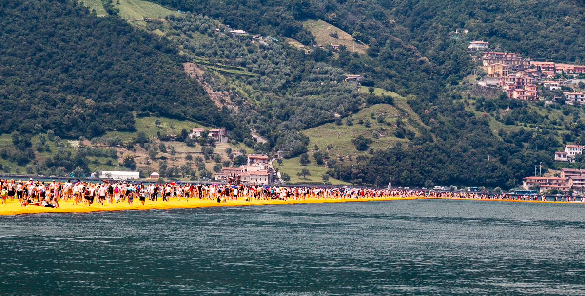 christo the floating piers 040