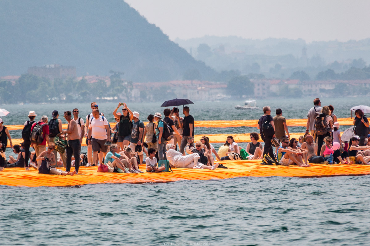 christo the floating piers 047
