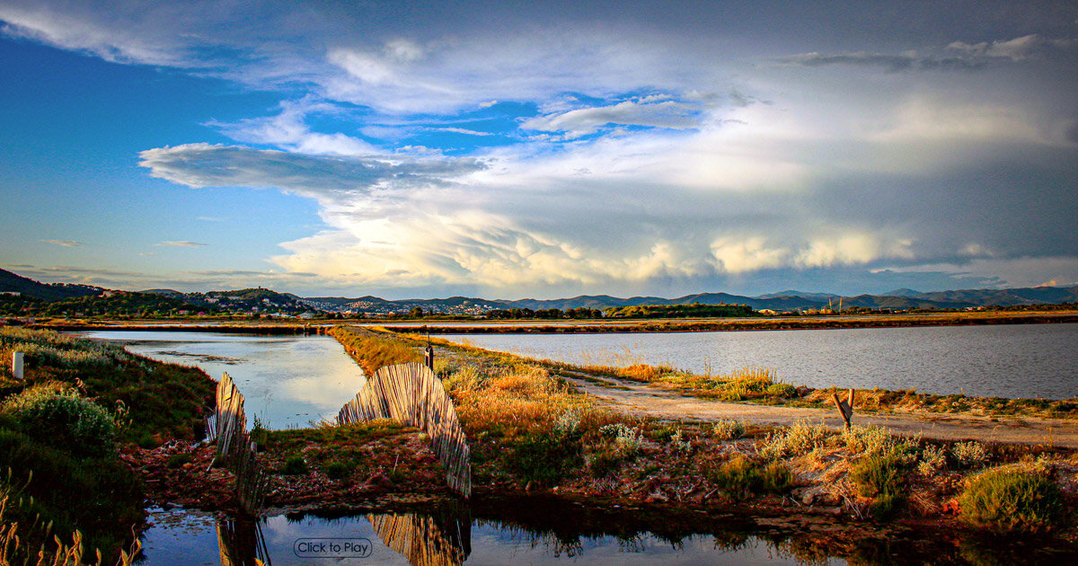 accumulation,périgrination,Photographies - Photographies - Frank César LOVISOLO - L’accumulation est une technique artistique popularisée par Arman, artiste français qui l’a beaucoup travaillée et théorisée. Tel qu’Arman la définit et la produit, l’accumulation est un rassemblement d’objets identiques dans une très grande quantité, généralement fondue dans du plexiglas.