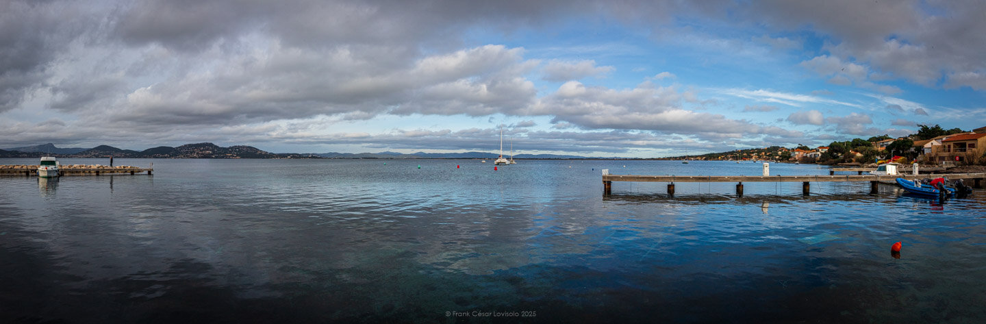 accumulation,périgrination,Photographies - Photographies - Frank César LOVISOLO - L’accumulation est une technique artistique popularisée par Arman, artiste français qui l’a beaucoup travaillée et théorisée. Tel qu’Arman la définit et la produit, l’accumulation est un rassemblement d’objets identiques dans une très grande quantité, généralement fondue dans du plexiglas.