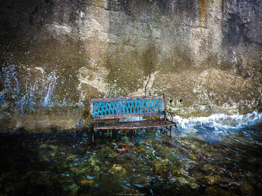 accumulation,périgrination,Photographies - Photographies - Frank César LOVISOLO - L’accumulation est une technique artistique popularisée par Arman, artiste français qui l’a beaucoup travaillée et théorisée. Tel qu’Arman la définit et la produit, l’accumulation est un rassemblement d’objets identiques dans une très grande quantité, généralement fondue dans du plexiglas.