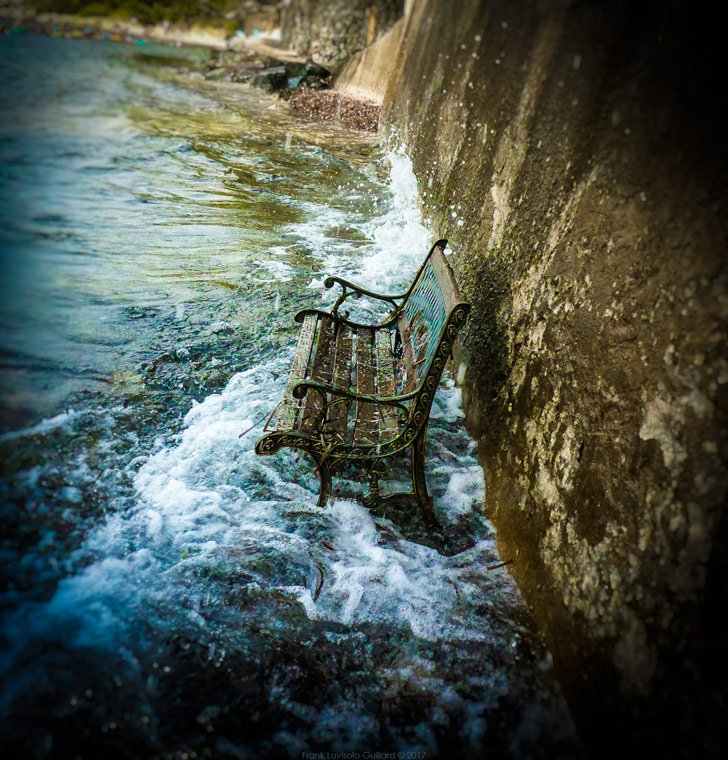 accumulation,périgrination,Photographies - Photographies - Frank César LOVISOLO - L’accumulation est une technique artistique popularisée par Arman, artiste français qui l’a beaucoup travaillée et théorisée. Tel qu’Arman la définit et la produit, l’accumulation est un rassemblement d’objets identiques dans une très grande quantité, généralement fondue dans du plexiglas.
