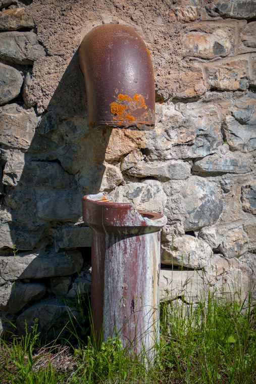 accumulation,périgrination,Photographies - Photographies - Frank César LOVISOLO - L’accumulation est une technique artistique popularisée par Arman, artiste français qui l’a beaucoup travaillée et théorisée. Tel qu’Arman la définit et la produit, l’accumulation est un rassemblement d’objets identiques dans une très grande quantité, généralement fondue dans du plexiglas.