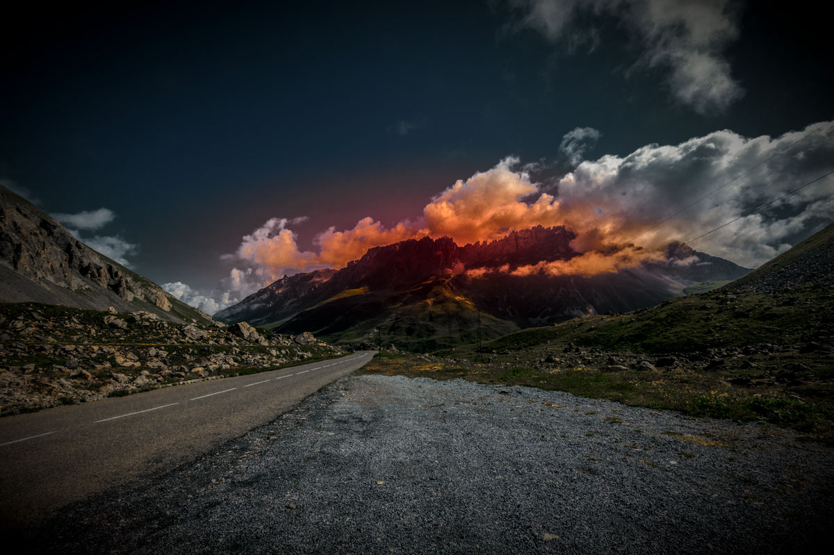 accumulation,périgrination,Photographies - Photographies - Frank César LOVISOLO - L’accumulation est une technique artistique popularisée par Arman, artiste français qui l’a beaucoup travaillée et théorisée. Tel qu’Arman la définit et la produit, l’accumulation est un rassemblement d’objets identiques dans une très grande quantité, généralement fondue dans du plexiglas.