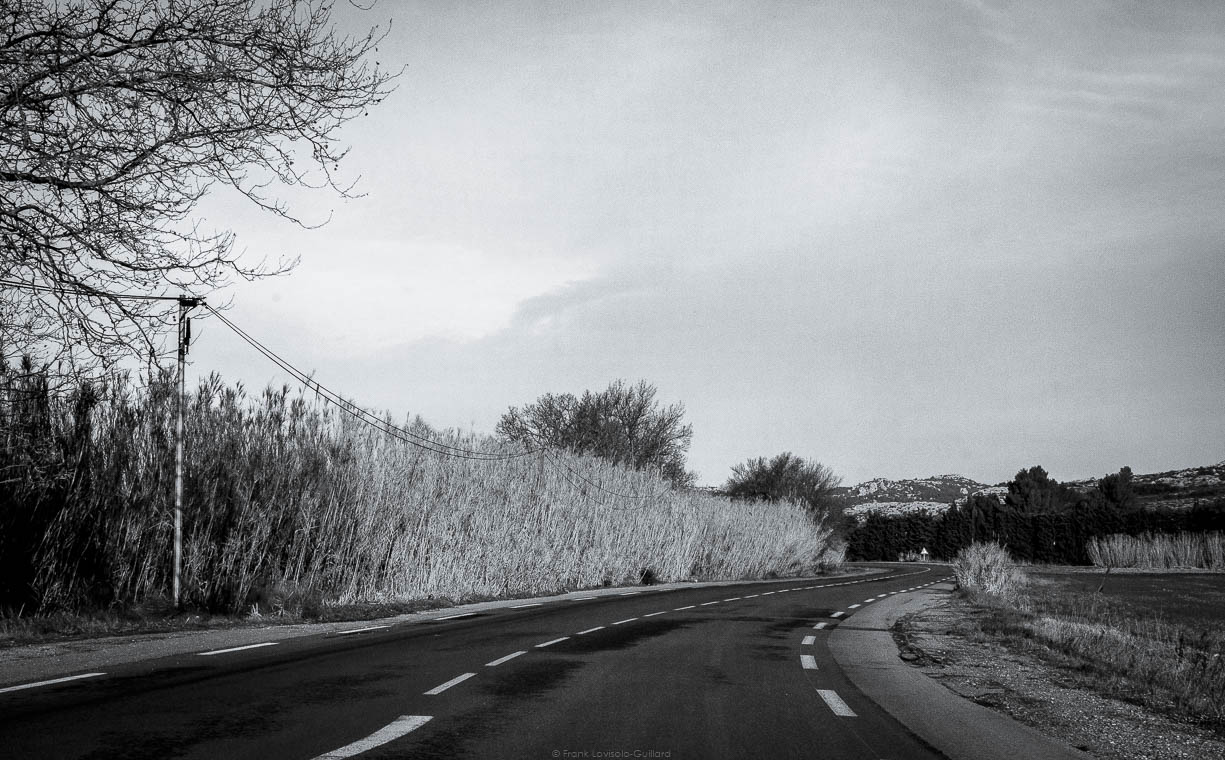 accumulation,périgrination,Photographies - Photographies - Frank César LOVISOLO - L’accumulation est une technique artistique popularisée par Arman, artiste français qui l’a beaucoup travaillée et théorisée. Tel qu’Arman la définit et la produit, l’accumulation est un rassemblement d’objets identiques dans une très grande quantité, généralement fondue dans du plexiglas.