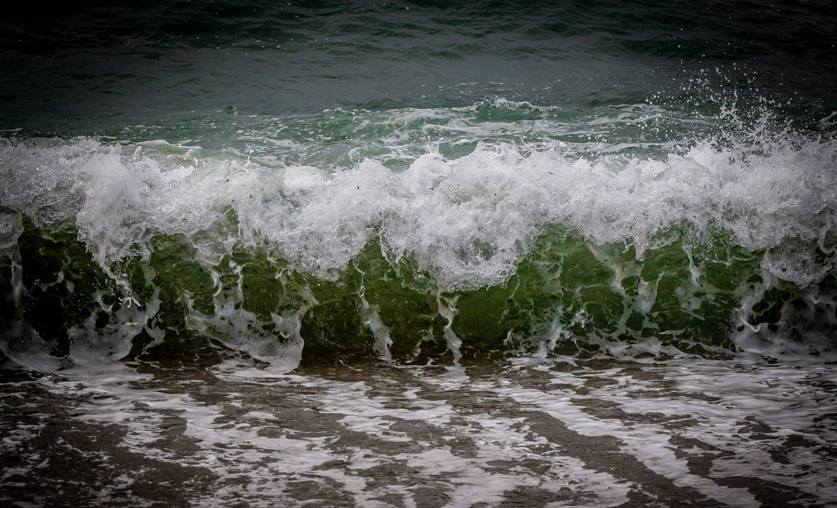 accumulation,périgrination,Photographies - Photographies - Frank César LOVISOLO - L’accumulation est une technique artistique popularisée par Arman, artiste français qui l’a beaucoup travaillée et théorisée. Tel qu’Arman la définit et la produit, l’accumulation est un rassemblement d’objets identiques dans une très grande quantité, généralement fondue dans du plexiglas.