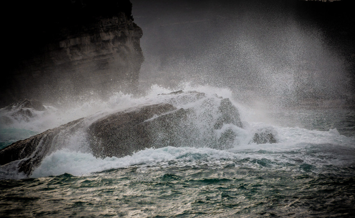 accumulation,périgrination,Photographies - Photographies - Frank César LOVISOLO - L’accumulation est une technique artistique popularisée par Arman, artiste français qui l’a beaucoup travaillée et théorisée. Tel qu’Arman la définit et la produit, l’accumulation est un rassemblement d’objets identiques dans une très grande quantité, généralement fondue dans du plexiglas.