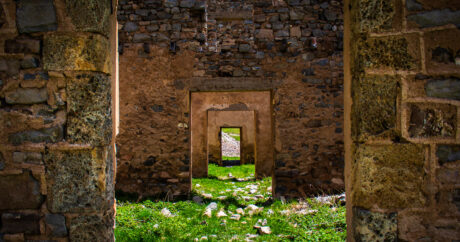 Le Camp des Fourches & Le Casernement de Restefond - Lovisolo
