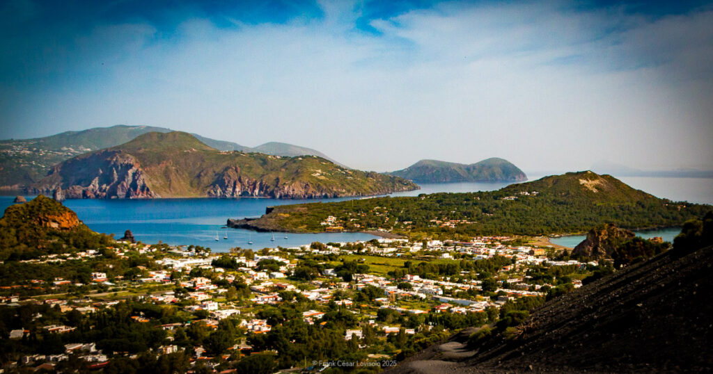 - Solfatare - Frank César LOVISOLO - Isola di Vulcano, le port, les fleurs, le volcan et ses cristaux