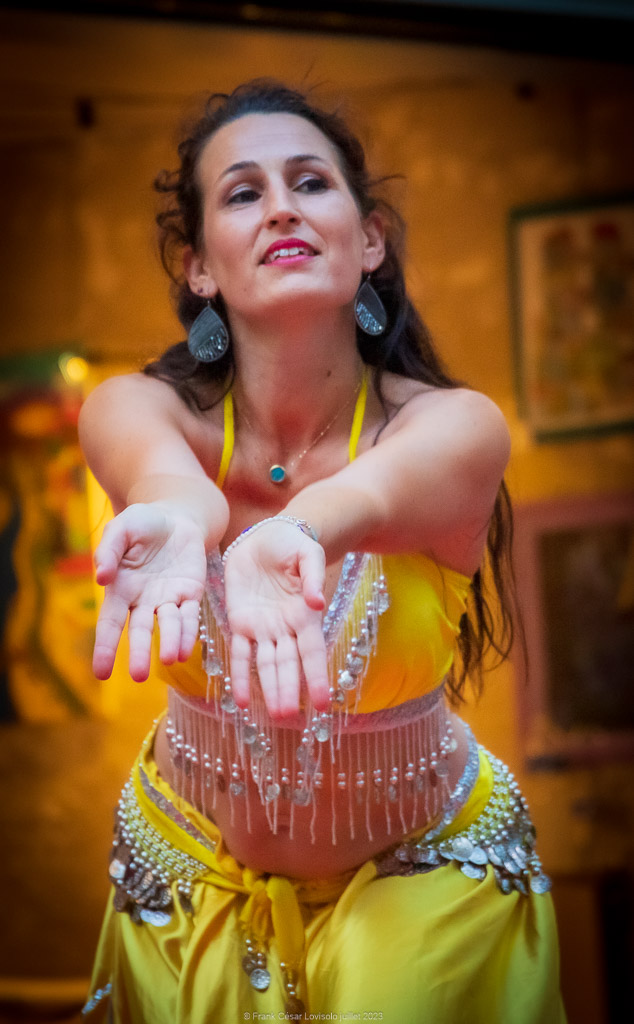 Danse Orientale - Raqs Sharqi - danse du ventre - Myriam Tara Benharroc