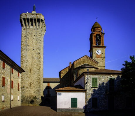 Perletto : La Torre e la chiesa parrochiale di San Vittore